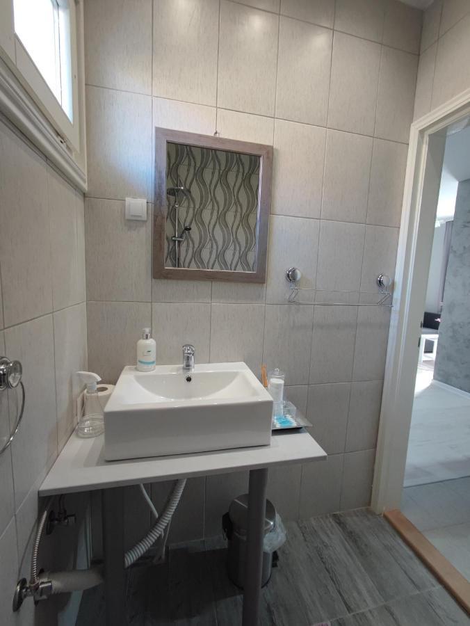 Flora Apartment Surčin Extérieur photo