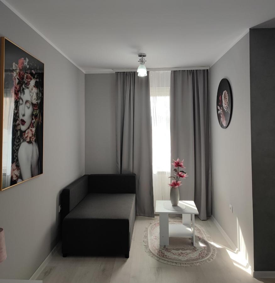 Flora Apartment Surčin Extérieur photo